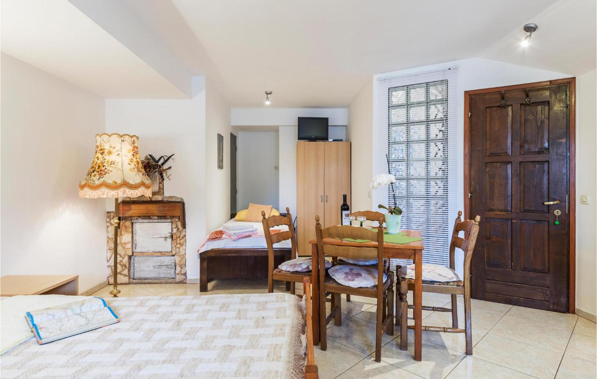Awesome Studio In Pula With Wifi Exterior photo